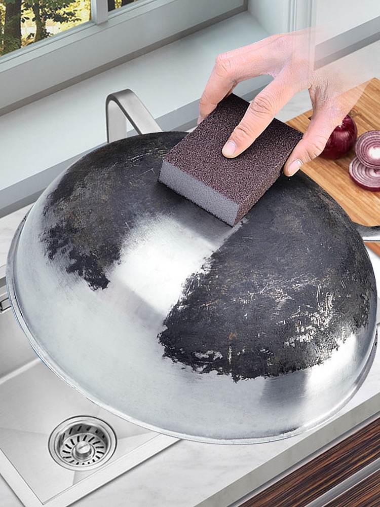 不銹鋼鍋被火燒黑了怎么辦？用金剛砂納米海綿