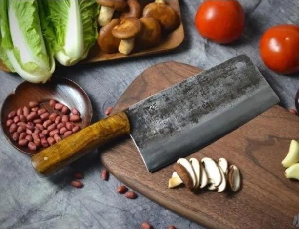 菜刀生銹了怎么清理？使用金剛砂海綿